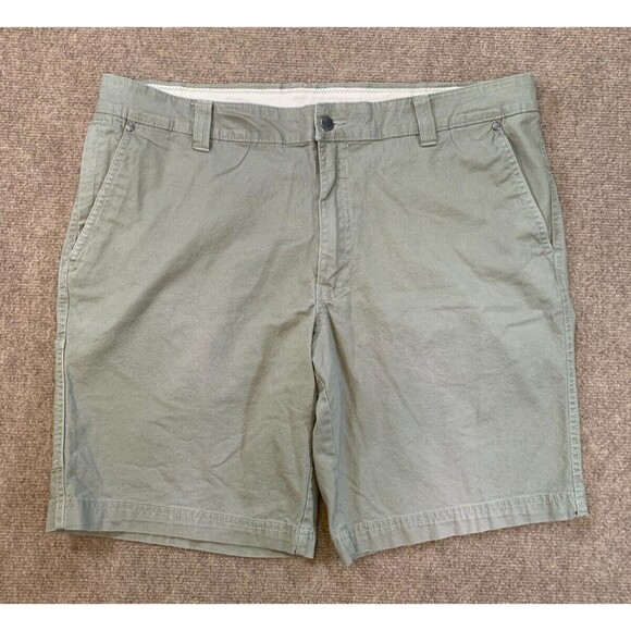 Columbia Chino Shorts‎ Mens 38x10 Flat Front Canvas Hiking Camping Outdoors - Picture 1 of 9
